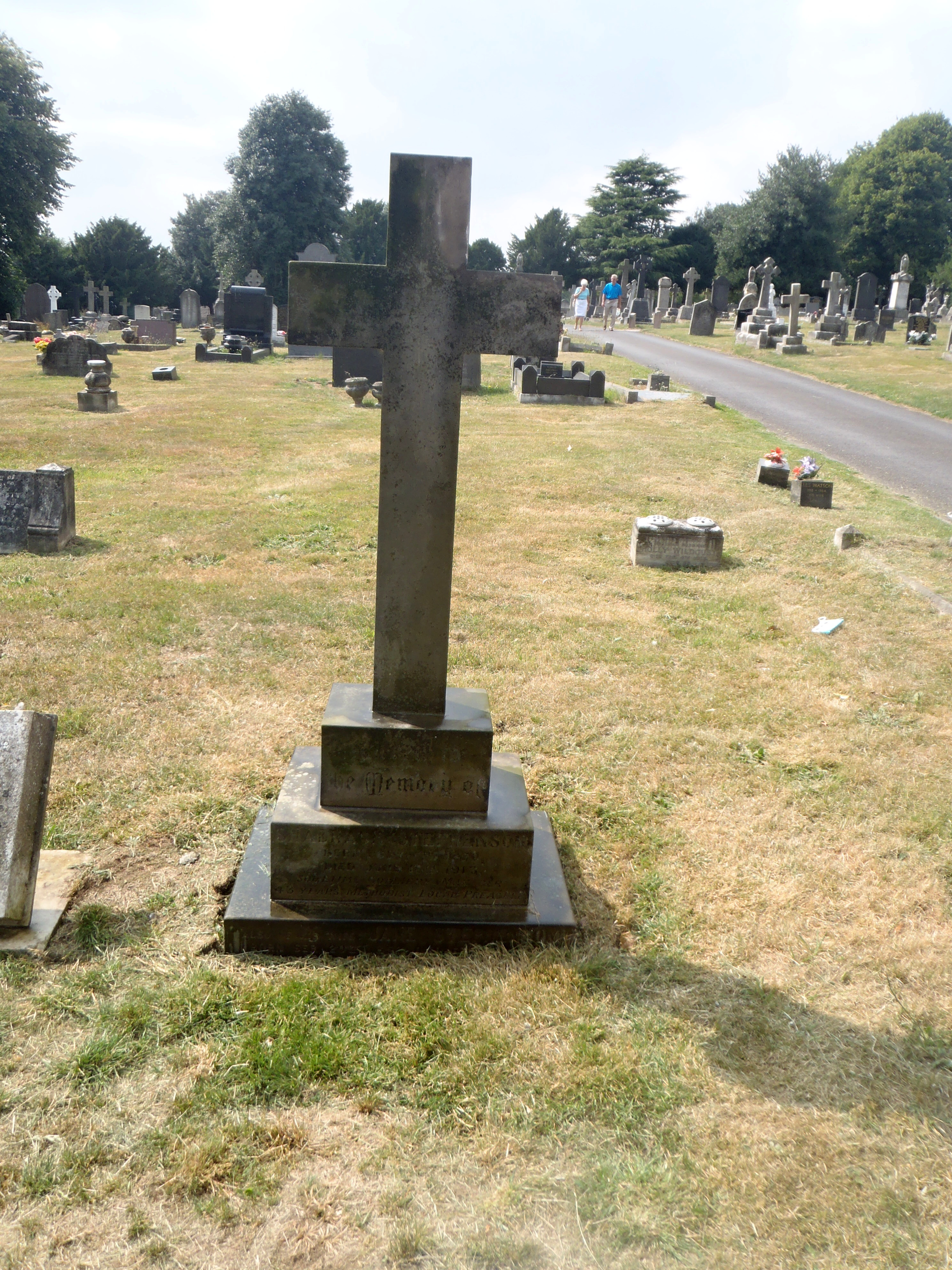 Shadrach Jane Stephenson's Gravestone - 2014-07 - distant