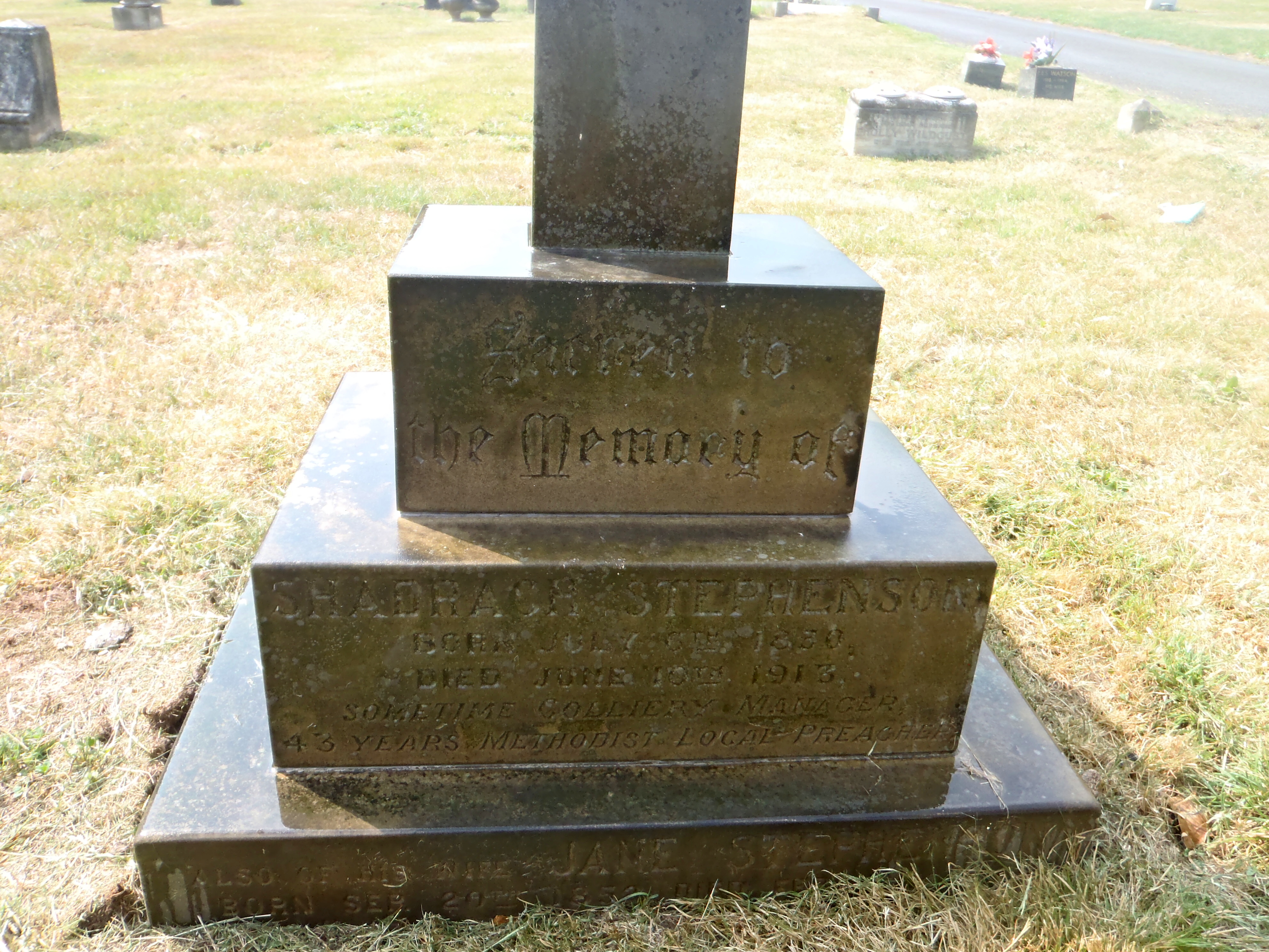 Shadrach Jane Stephenson's Gravestone - 2014-07 - base