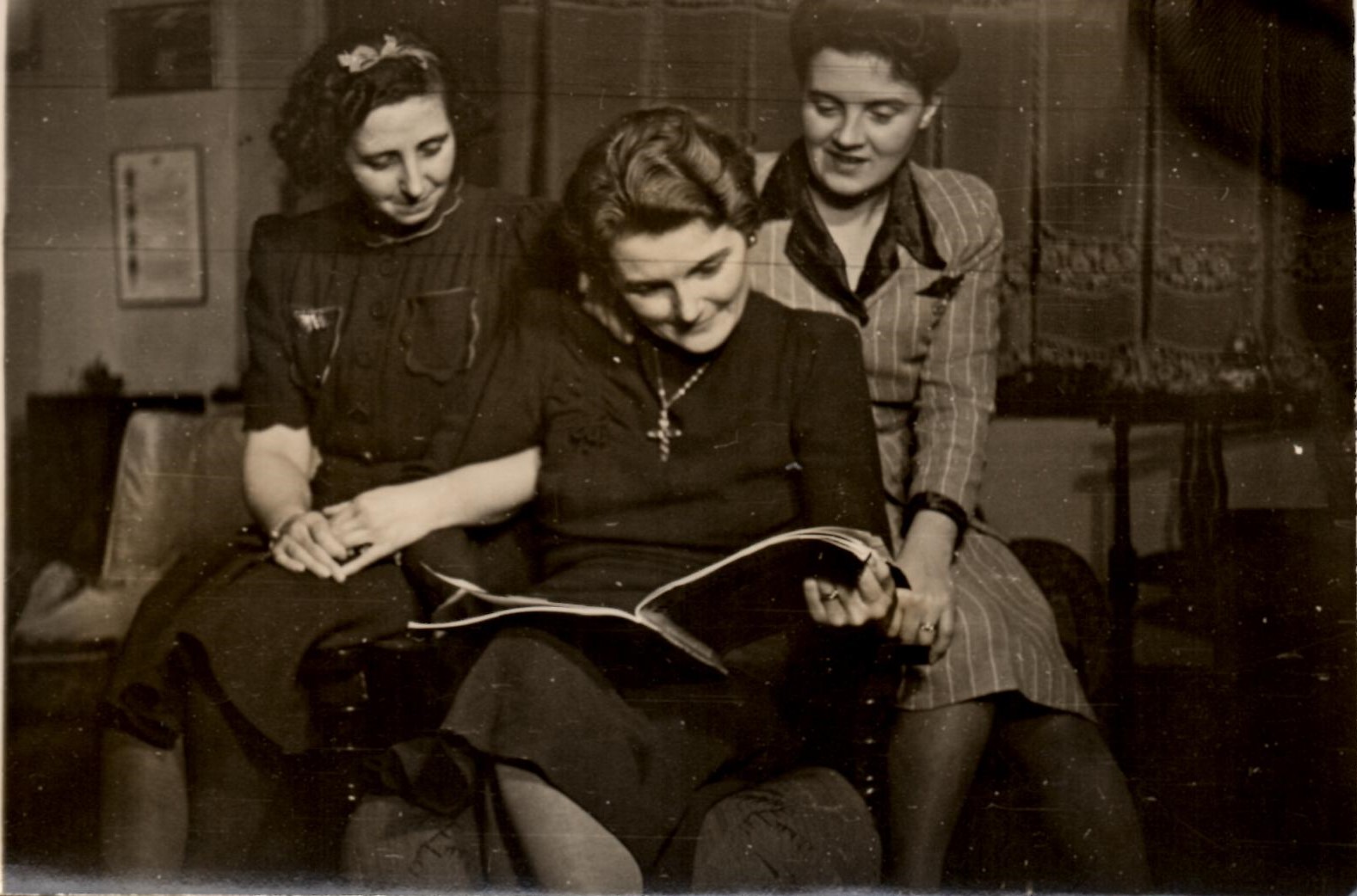 Auntie-Mum - Agnes Stewart MacDougall, Mother - Hephzibah (Betty) Watts, Fitzy - Agnes (Nessie) MacDougall
