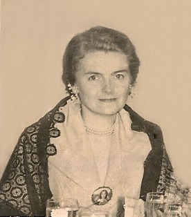Hephzibah Watts with shawl and broach