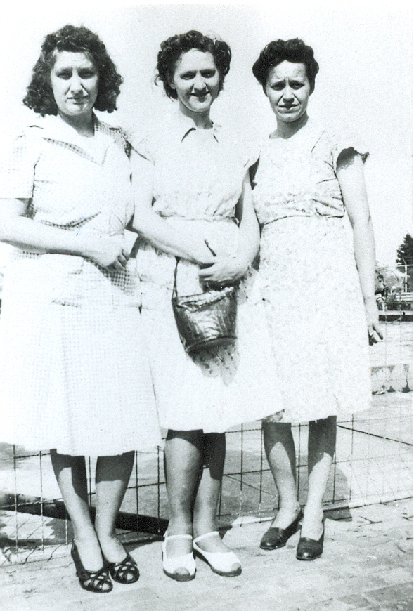 Mildred, Lola, Mabel Seem