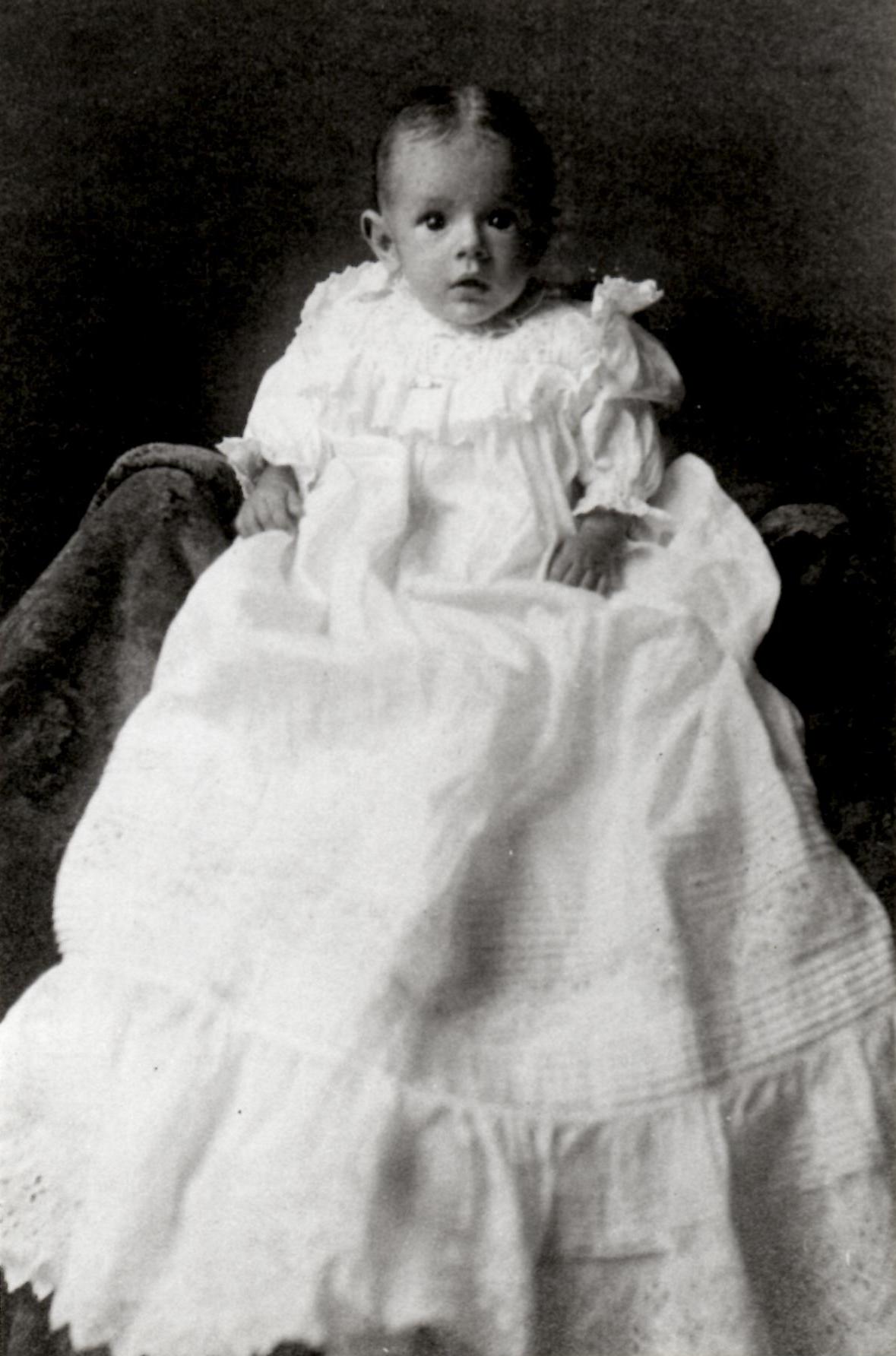 Paul Armstrong, baby gown