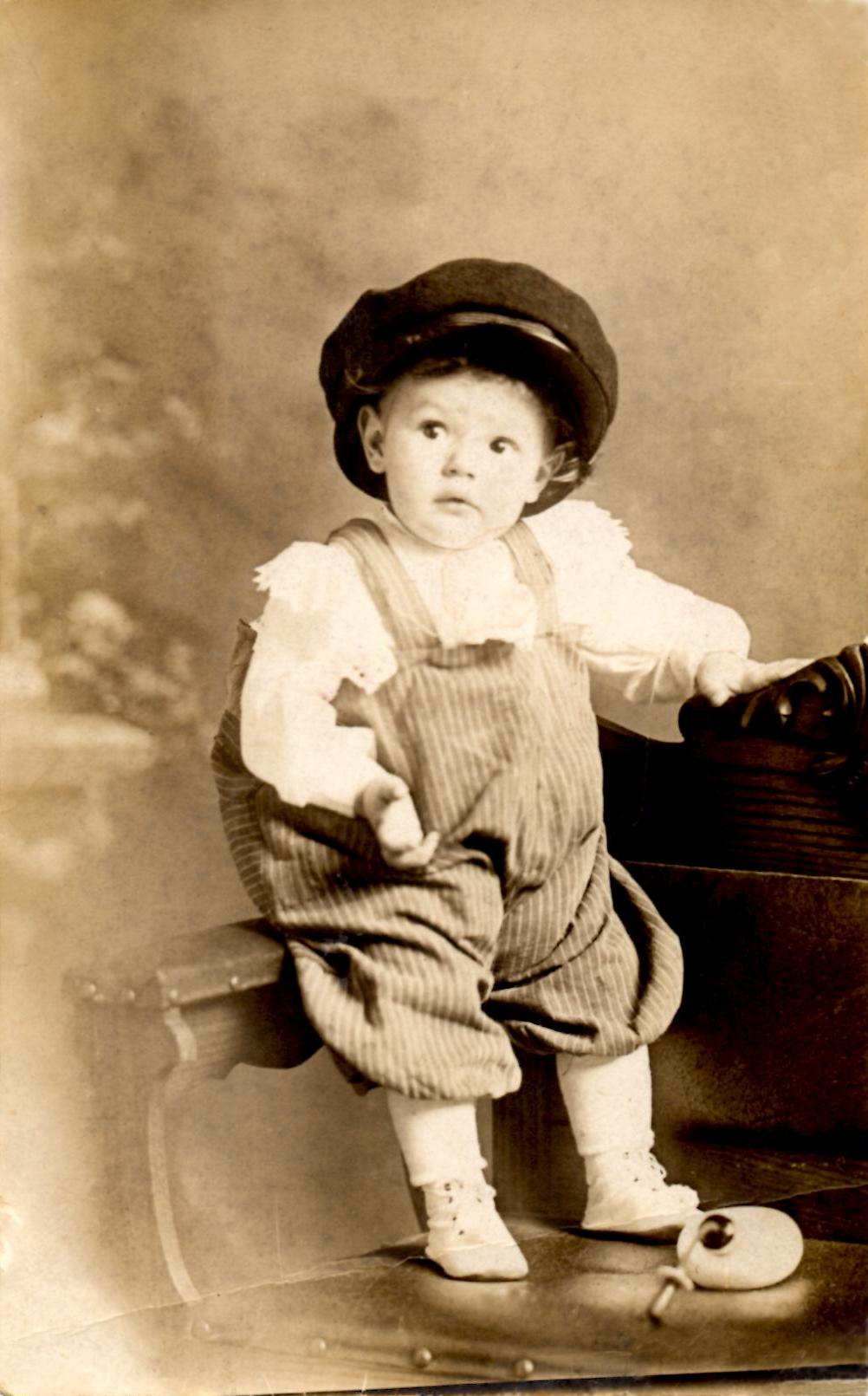 Paul Armstrong, hat