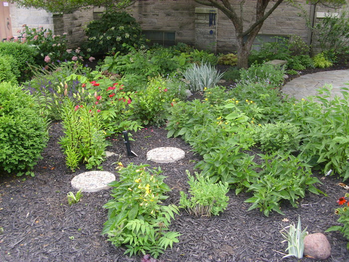 garden_toward_church