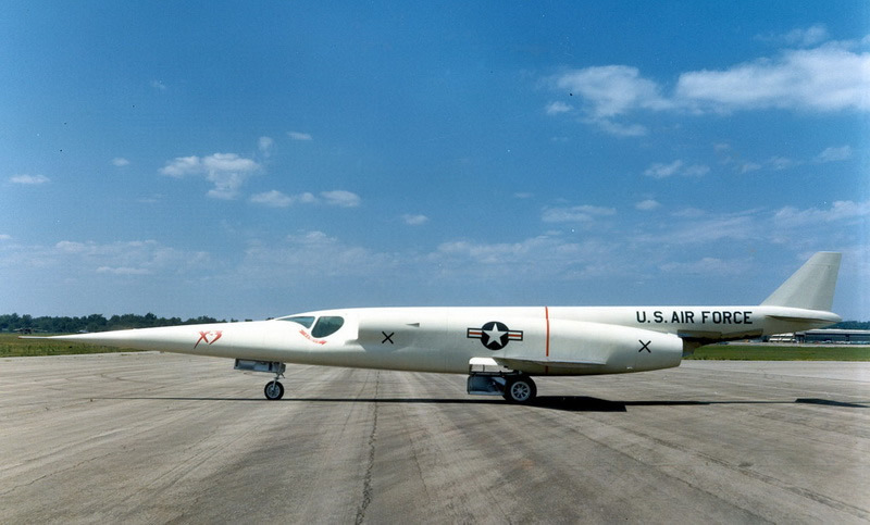 X-3-Left-Douglas-Stiletto